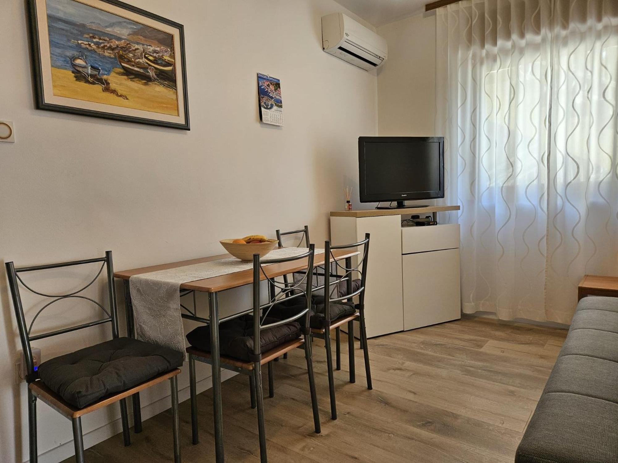 Apartments Andrea Malinska Exterior photo